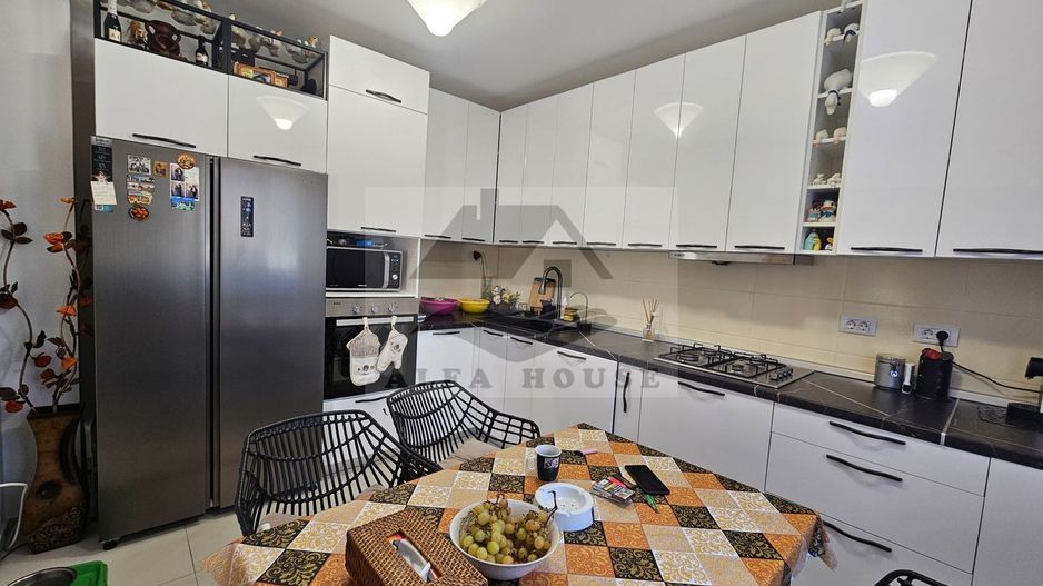 Casă individuala cu 5 camere, 270 mp, Tractorul - zona Coresi - Poză 9