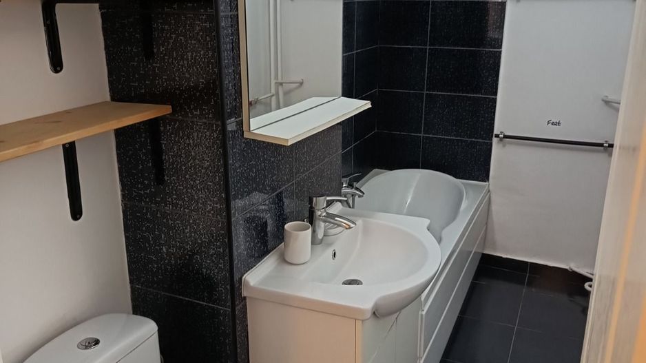 GAROSNIERA DECOMANDATA RENOVATA MOBILATA & UTILATA - Poză 7