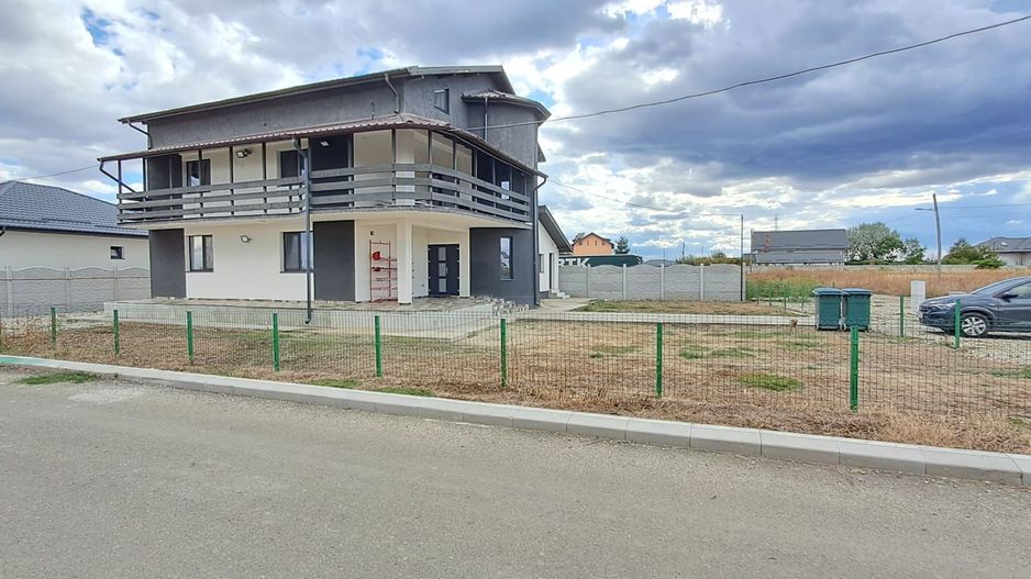 SABARENI, inchiriere vila: cazare, clinica, gradinita, after school - Poză 1