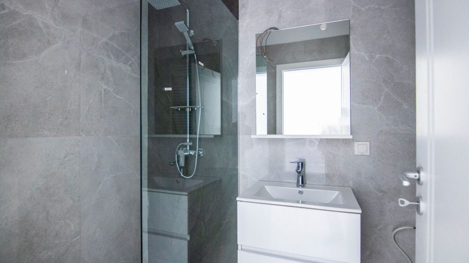3 CAMERE, et. 1, 2 bai,  PLAZA ROMANIA, gata de mutare, bloc NOU CU LIFT, LIBER - Poză 3