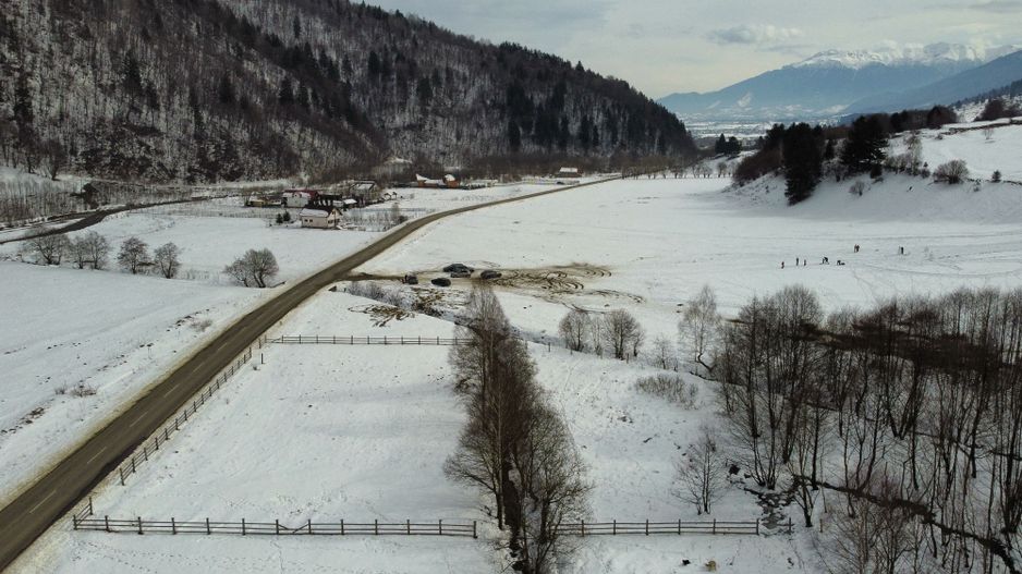 TEREN DE VÂNZARE – ZĂRNEȘTI / PLAIUL FOII – LA ASFALT - 2400 Mp - Poză 9