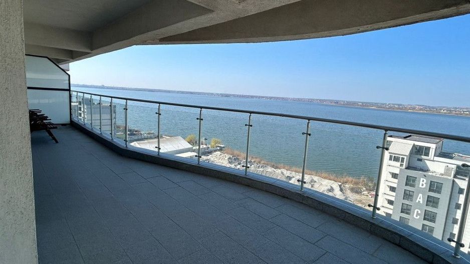 Mamaia - Apartament de 3 camere cu vedere la lac si mare. - Poză 26
