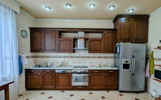 Vila, 6 Camere, 365 mp, 4 bai, Andrei Muresanu, Constantin Brancusi - Poză 4