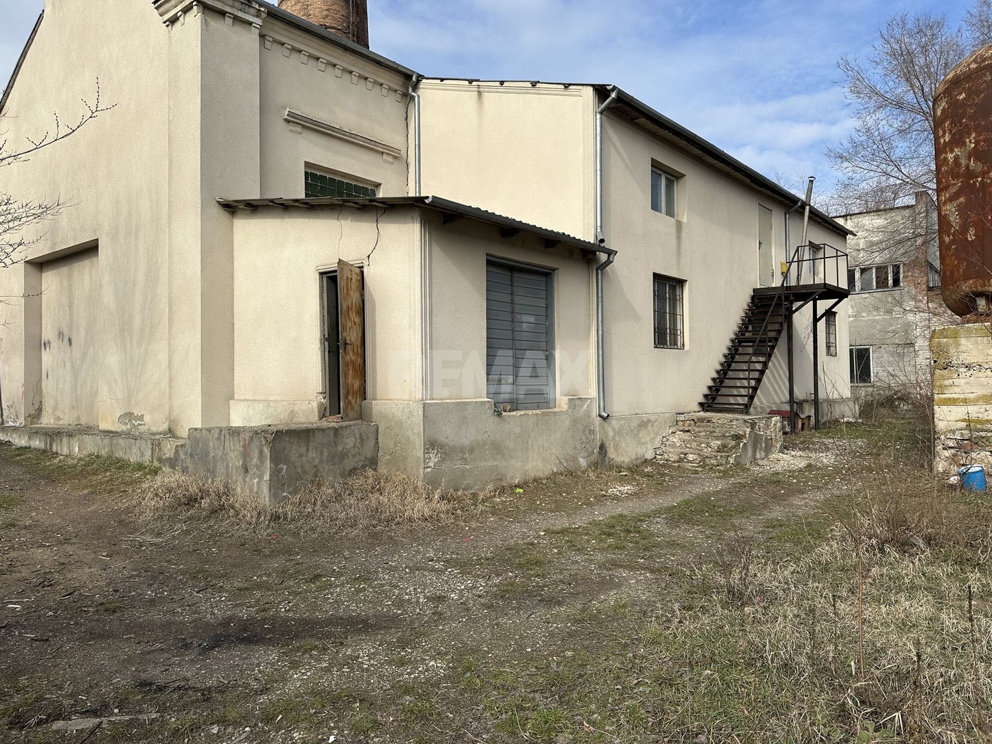 De vânzare spațiu comercial cu suprafața totală de 500m2  pe teren de 7ari în centru Orheiului. - Poză 4