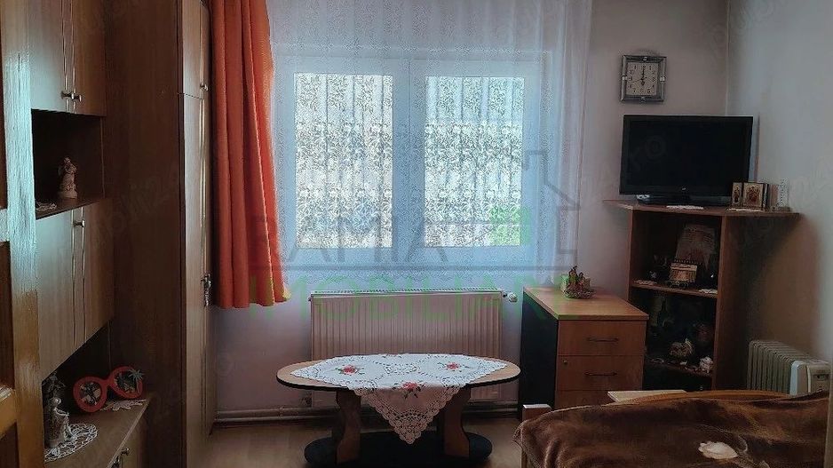 Apartament 3 camere decomandat, etaj 1, 2 balcoane și garaj – Râșnov - Poză 3