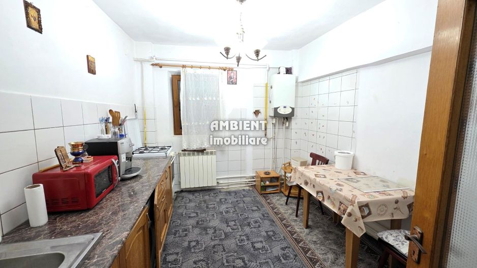 Apartament cu 2 camere, etaj 2, VASLUI zona GARĂ; - Poză 2