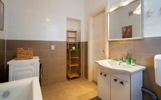 Apartament Spațios de 120 mp în Cartierul Evreiesc – Ultracentral - Poză 13
