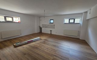 Apartament nemobilat - ideal spatiu comercial - Poză 2