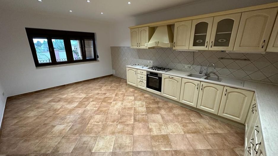 VILA  - ARADULUI. -British - Poză 16