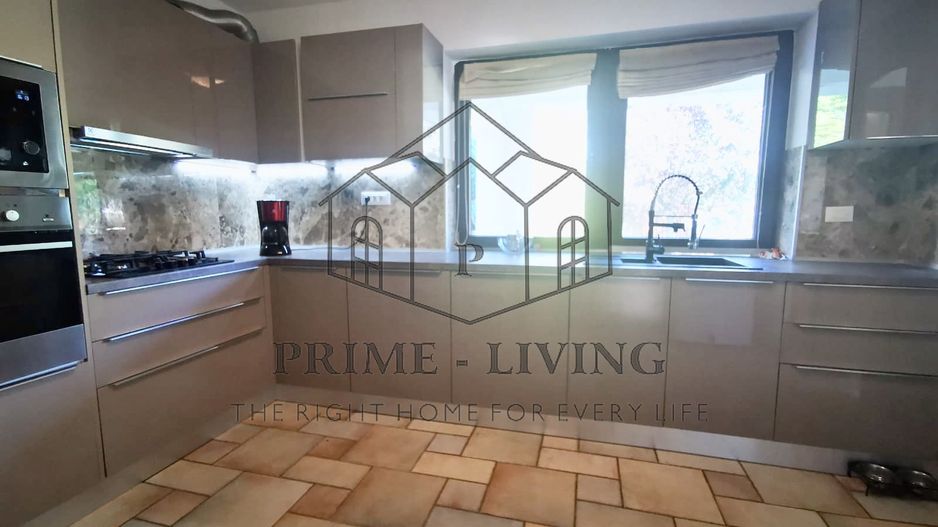 DE INCHIRIAT VILA CU 8 CAMERE, PISCINA SI GRADINA DE 1000MP IN PIPERA - Poză 3