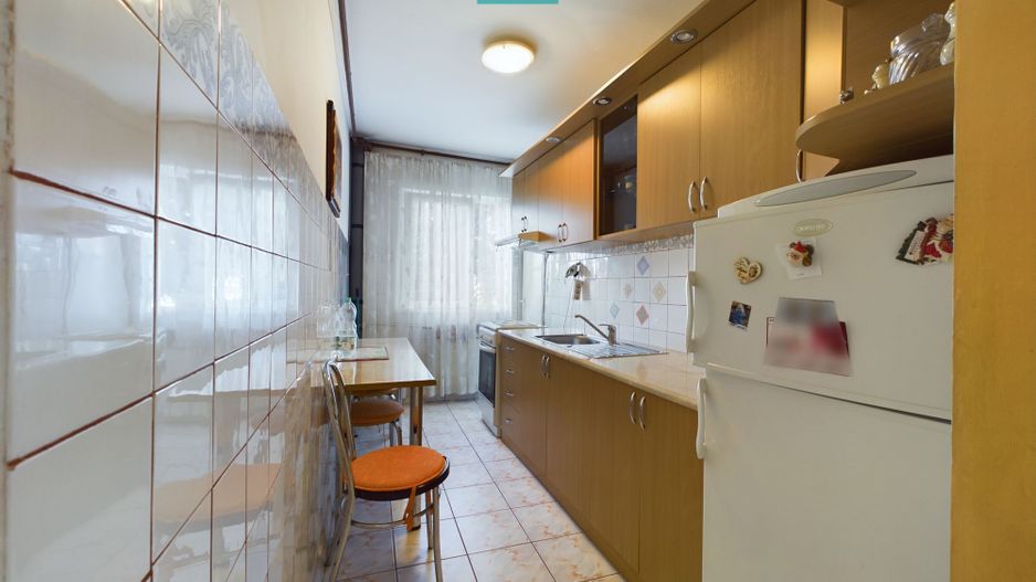 Apartament cu 3 camere pe Aleea Tomis - Poză 6