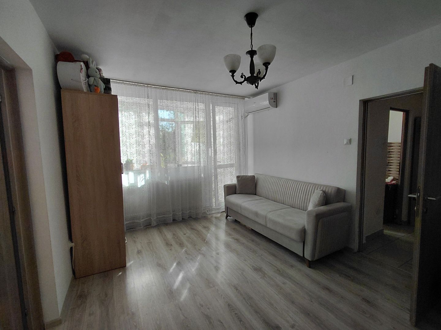 Apartament cu 2  camere Tiglina 1 zona Oraselul Copiilor,etaj.2 - Poză 1