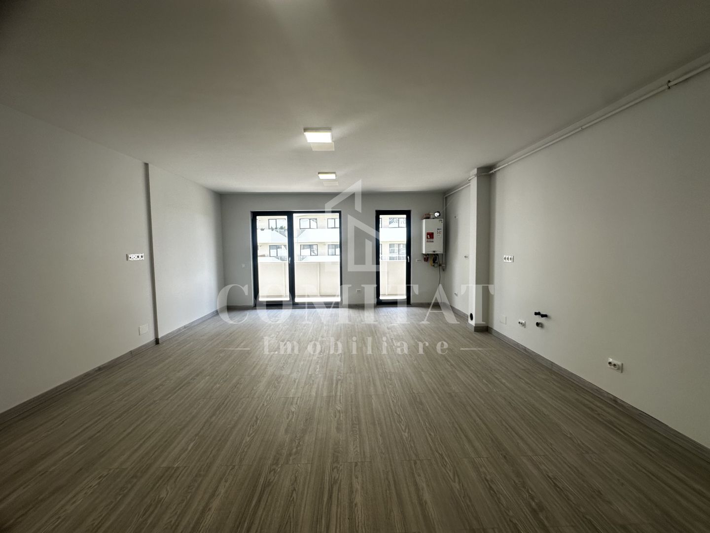 Apartament finisat | Etaj intermediar | Eroilor - Floresti - Poză 3