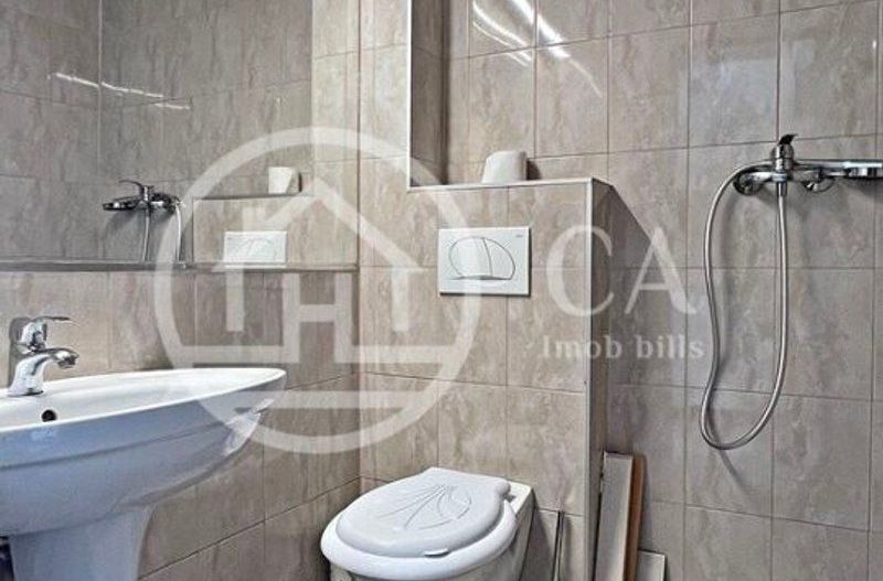 Apartament de vânzare cu 2 camere pe Calea Borsului, Oradea - Poză 2