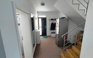 Casa tip duplex, 4 camere, parțial mobilată, Rediu - Poză 8