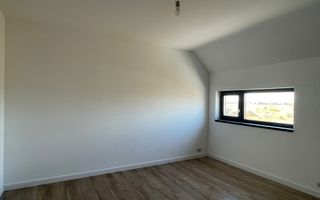Duplex cu arhitectura deosebita - Mosnita Noua - Poză 10