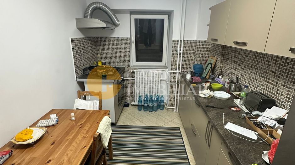 GARĂ - ARCU - 3 CAMERE DECOMANDAT - ETAJ INTERMEDIAR - Poză 4