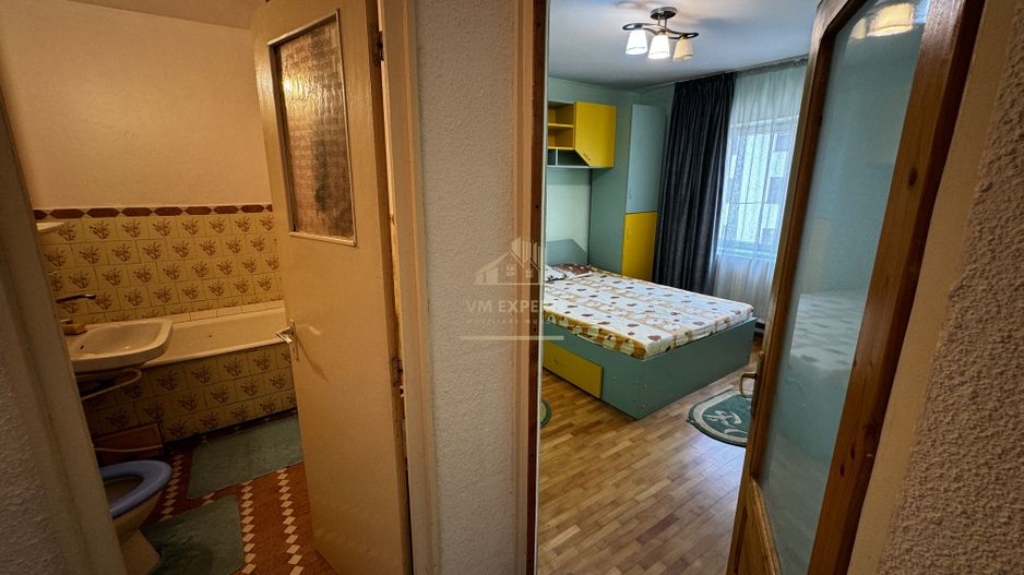 APARTAMENT 2 CAMERE CÂMPULUNG, ETAJ 2, GRUI - Poză 3