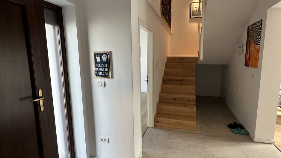 Casa deosebita intr-un cartier privat cu bariera - Poză 27