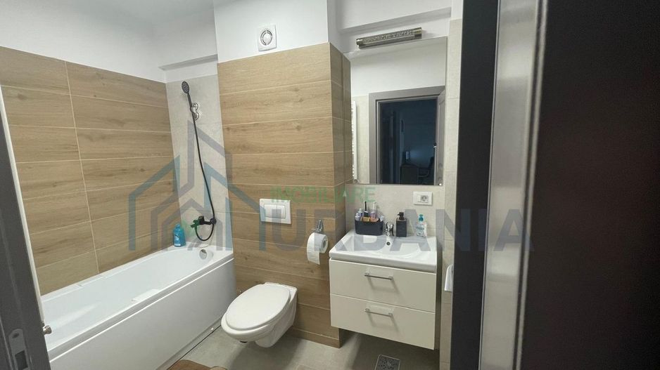 De vanzare apartament 3 camere zona Sos Voinesti, langa noul Kaufland - Poză 5