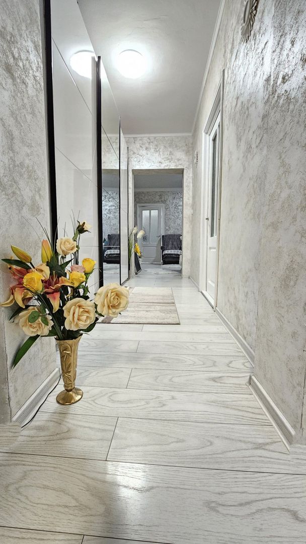 Apartament 4 camere, mobilat și utilat, zona Donici. - Poză 2