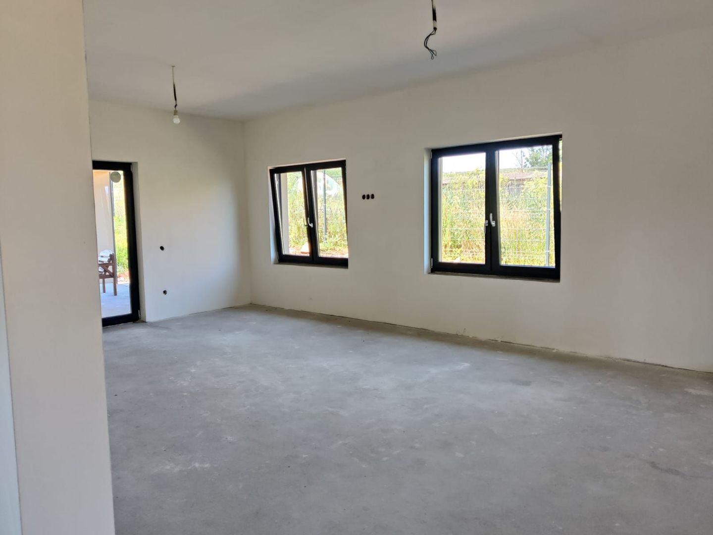 Casa individuala, 130 mp, Pompa caldura, panouri solare, COMISON 0 - Poză 12