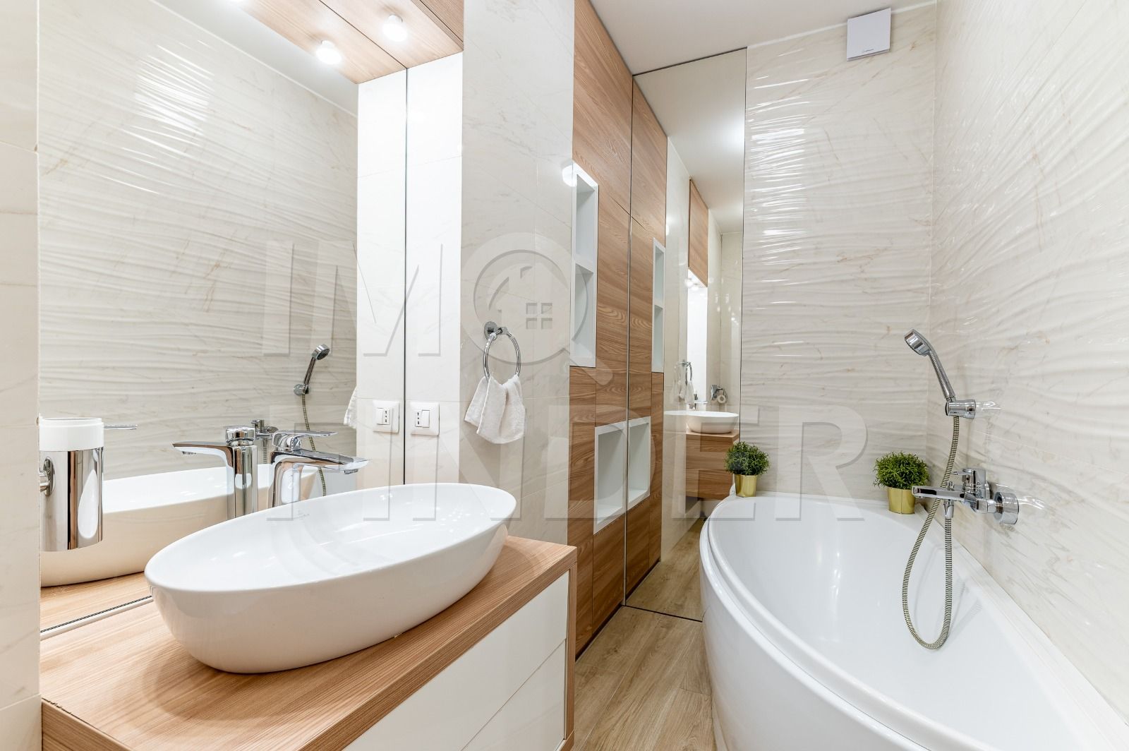 Apartament spatios, 120 mp, cu garaj si parcare – Plopilor - Poză 11