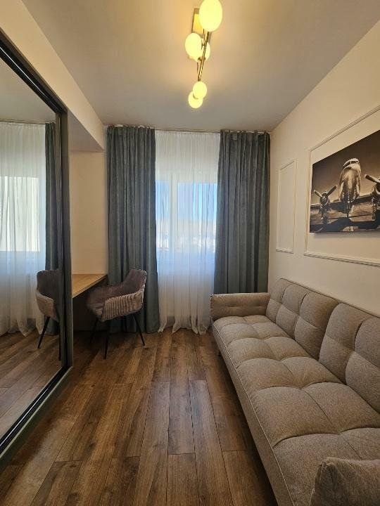Apartament cu 3 camere la cheie - Poză 4