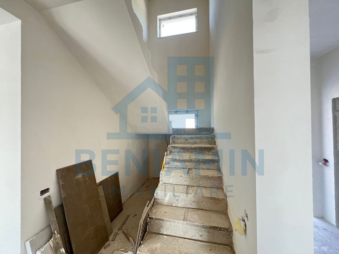 Casa-5 camere-P+1+P-147mp utili-600mp teren-Utilitati-Sanpetru - Poză 11