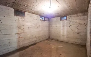 Casă 11 camere cu livadă | Dragomirești-Deal | De Închiriat - Poză 28