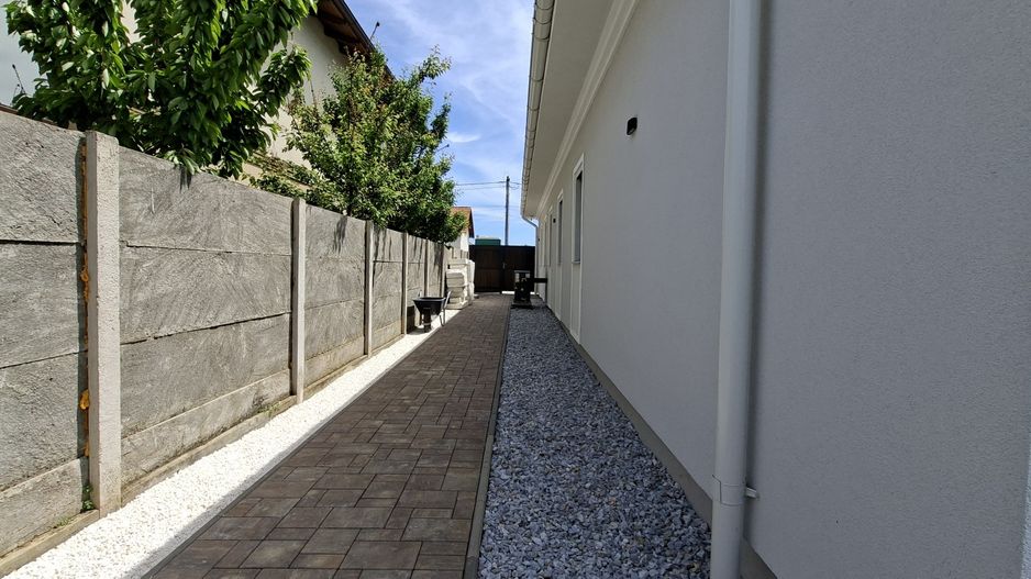 Locuinta individuala cu garaj- in stil mediteranean - Poză 26