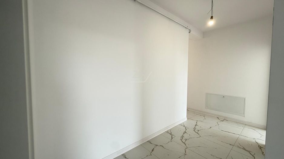 Bloc FINALIZAT la asfalt. Decomandat. 2 locuri parcare. - Poză 12