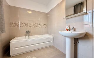 VÂNZARE VILĂ INDIVIDUALĂ | 6 CAMERE | ZONA COLENTINA - Poză 11