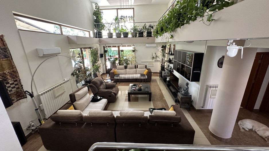 Iancu Nicolae- Vilă impresionantă-8 camere si 772 mp teren- comision 0 - Poză 12