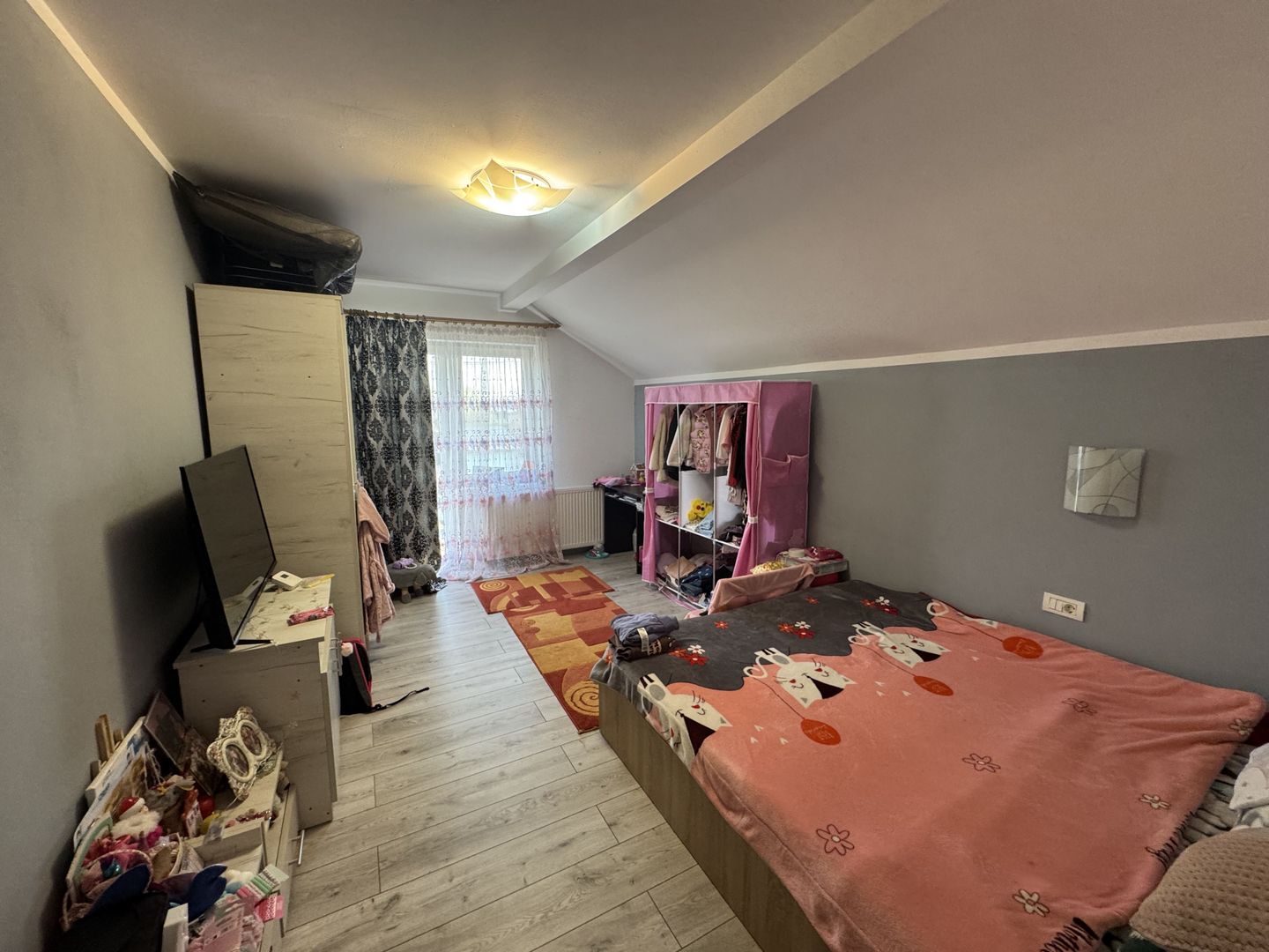 Casa Individuala Sanmihaiu Roman,P+M,4 Camere,2 Bai,Panouri Solare,Carport Auto - Poză 13