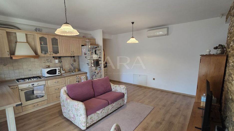 Apartament cu 4 camere de vânzare în Florești, zona Tăuțului. - Poză 1