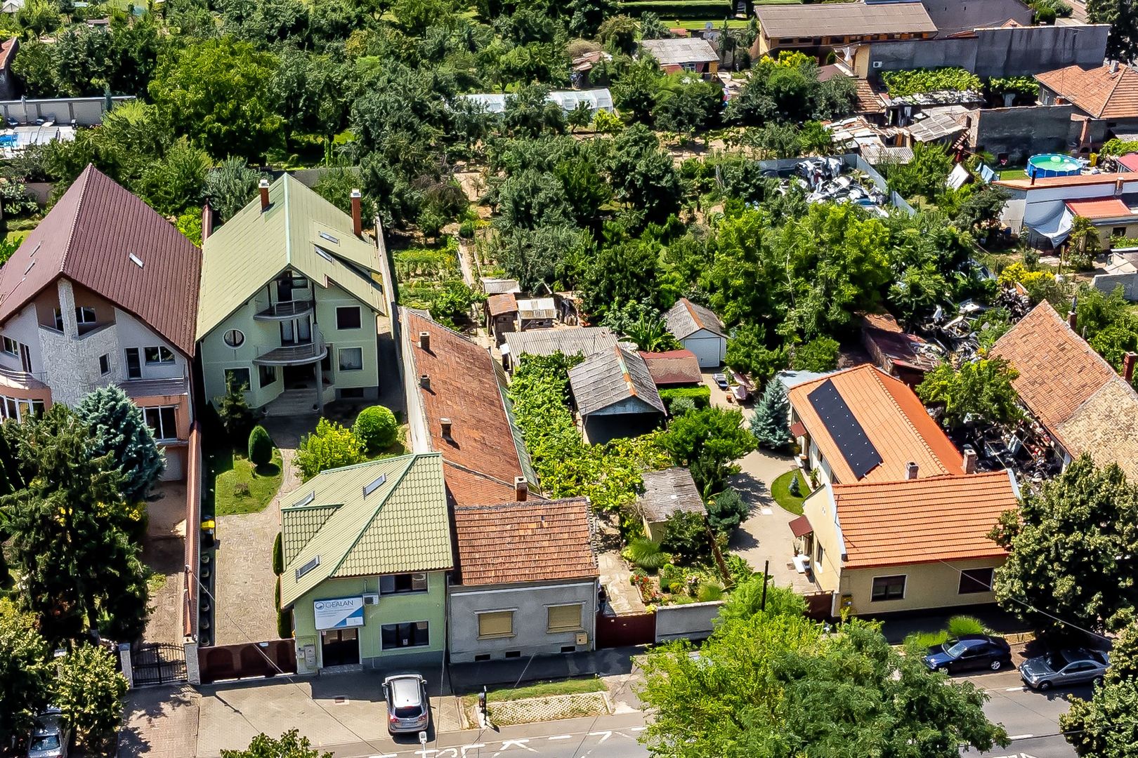 PRET NOU!!! Casa in Parneava - Poză 10