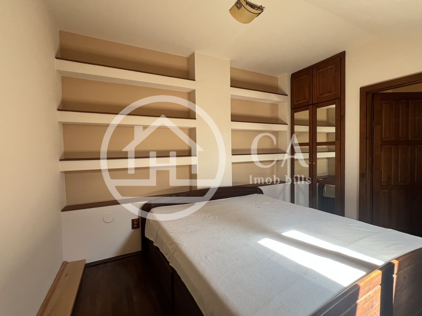 Casa cu 5 camere de vânzare in zona Centrala, Oradea - Poză 20