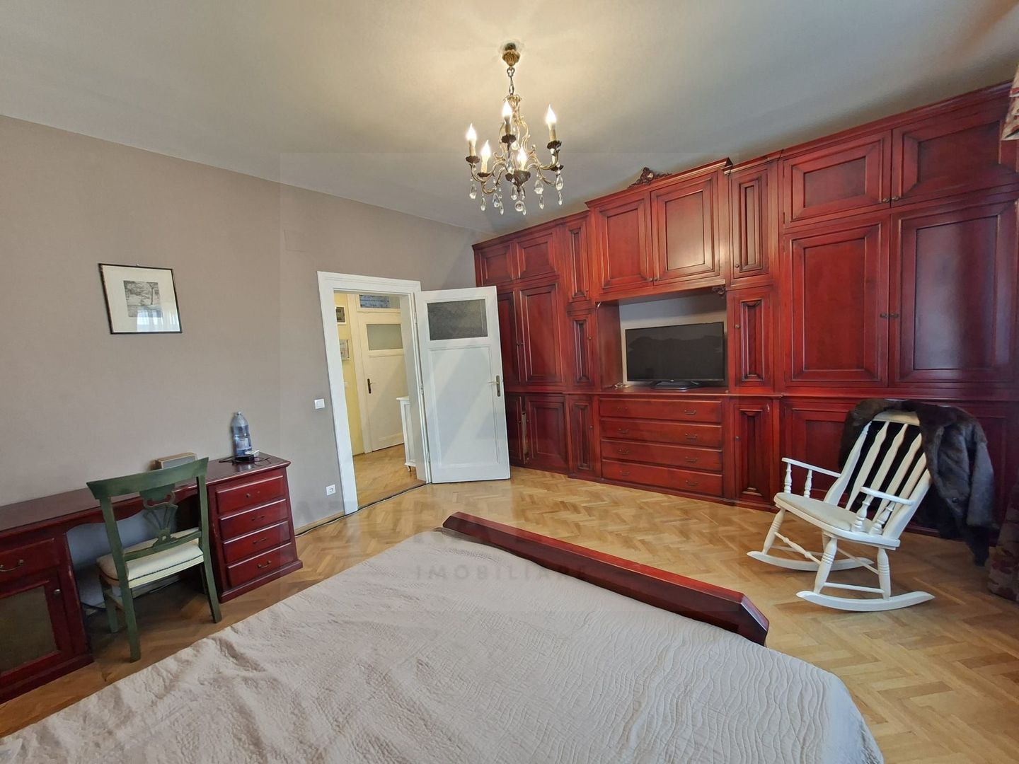 Apartament modern 3 camere curte individuala pe Bulevardul Victoriei - Poză 16