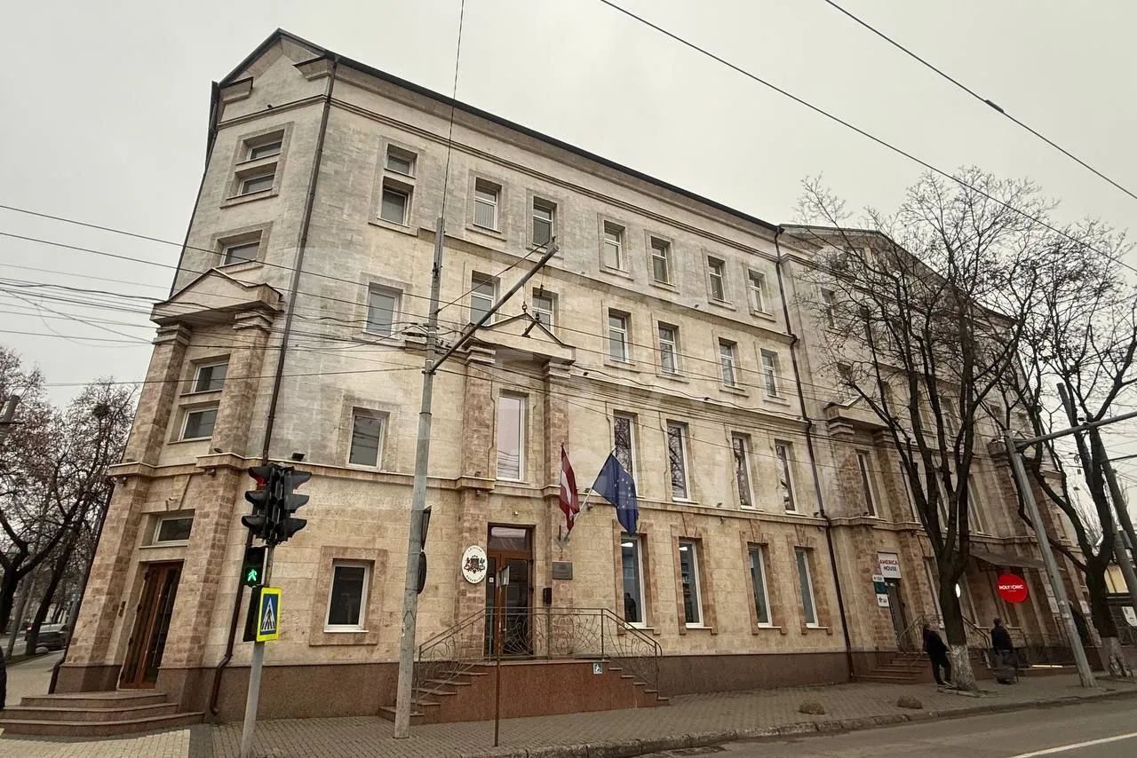 Chirie, spațiu de birouri, 305 mp, strada Mitropolit Bănulescu-Bodoni - Poză 1