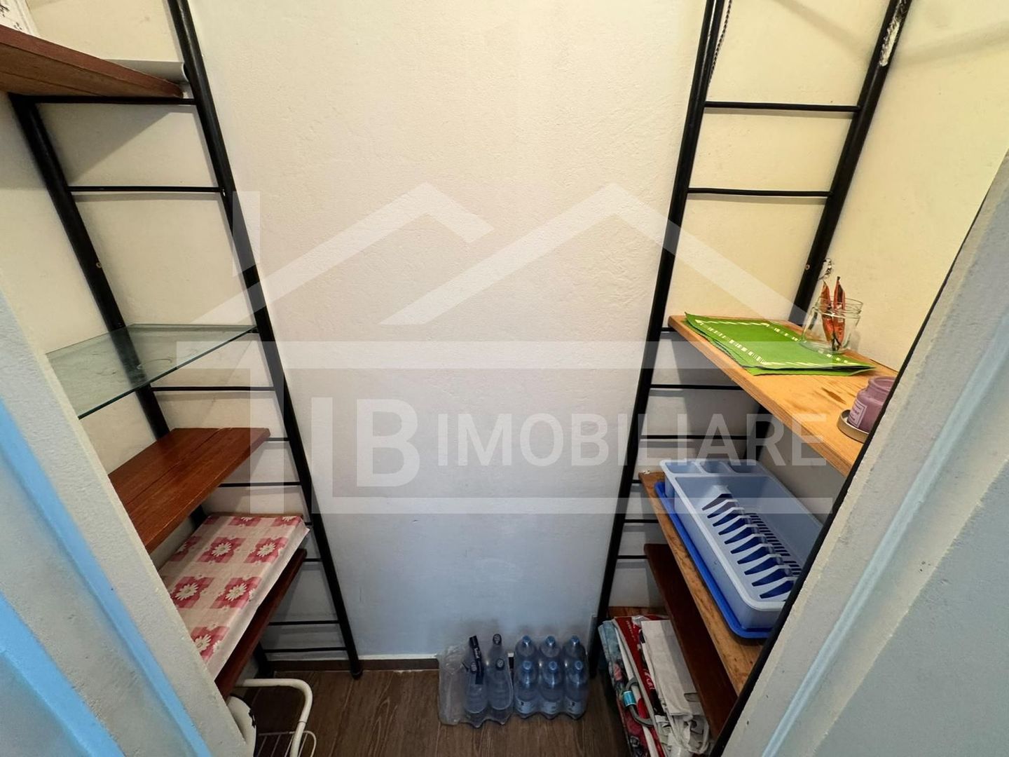 Apartament cu 3 camere, 55 mp, decomandat, Zona UMFST - Poză 12