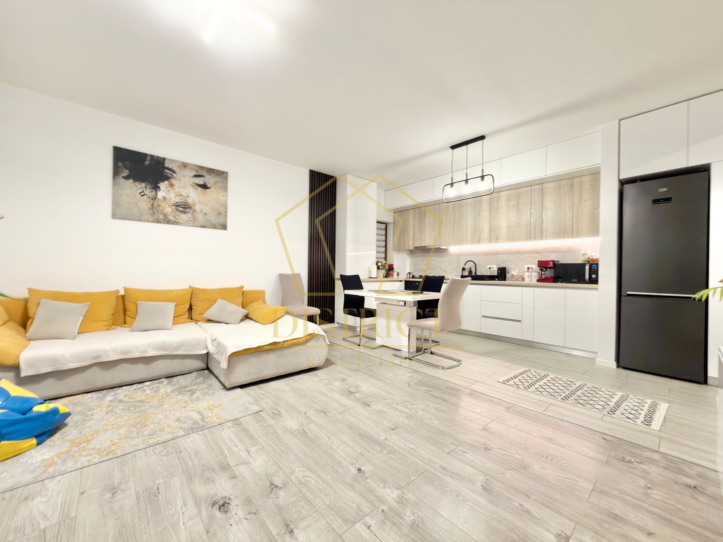 Apartament cu 3 camere mobilat si utlat, 70 mp utili, in Giroc la etajul 2. - Poză 3