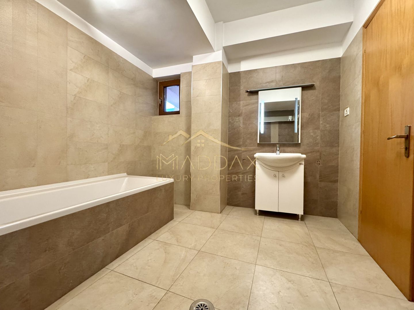 Vila centrala cu 13 camere *460mpu* + garaj // Dorobanți - Poză 18