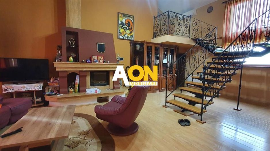 Casa de vanzare, 4 camere, 2 terase, garaj, 849 mp teren, Oarda de Jos - Poză 3