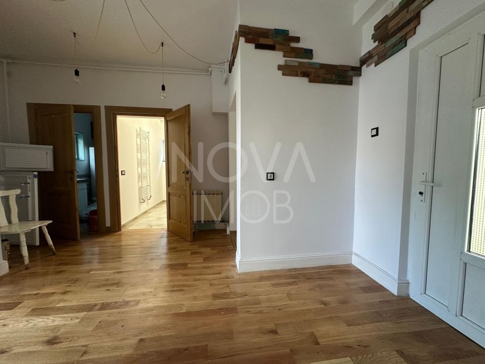 Casa de inchiriat - pretabil spatiu de birouri, Str. Luptei - Poză 11