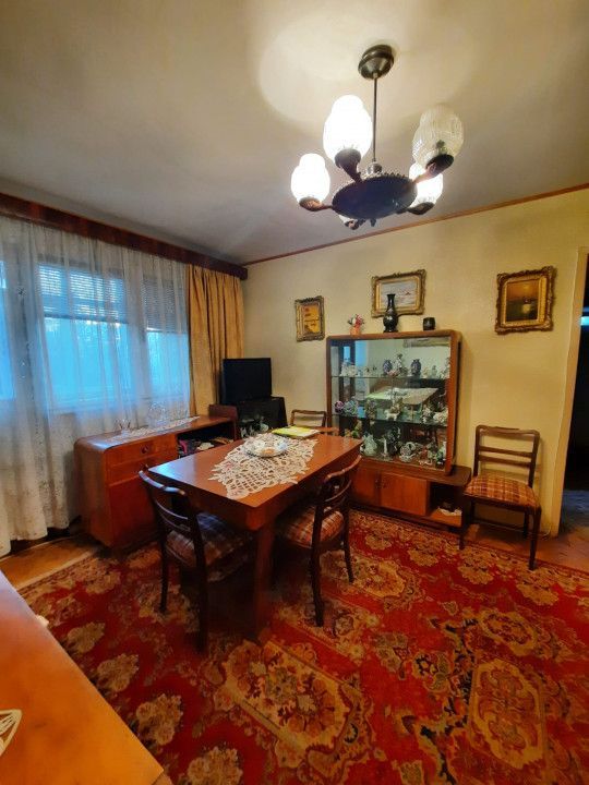 Apartament 3 camere, semidecomandat, central, Campina - Poză 8