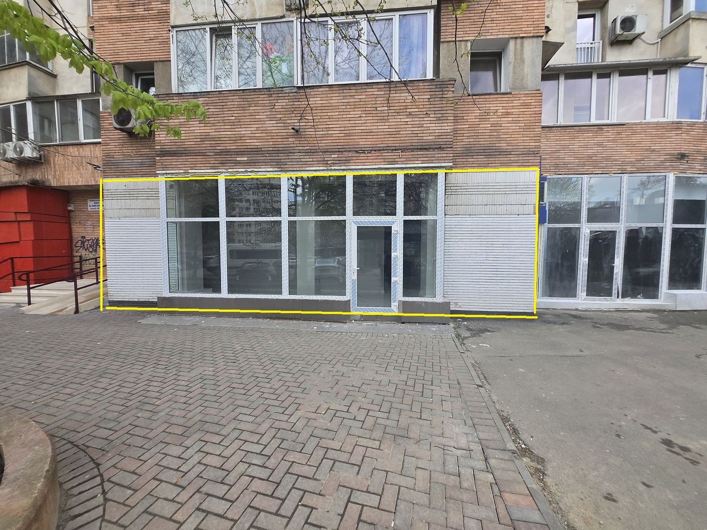 Spatiu comercial 101mp Dristor McDonald's Metrou Stradal Camil Ressu - Poză 1