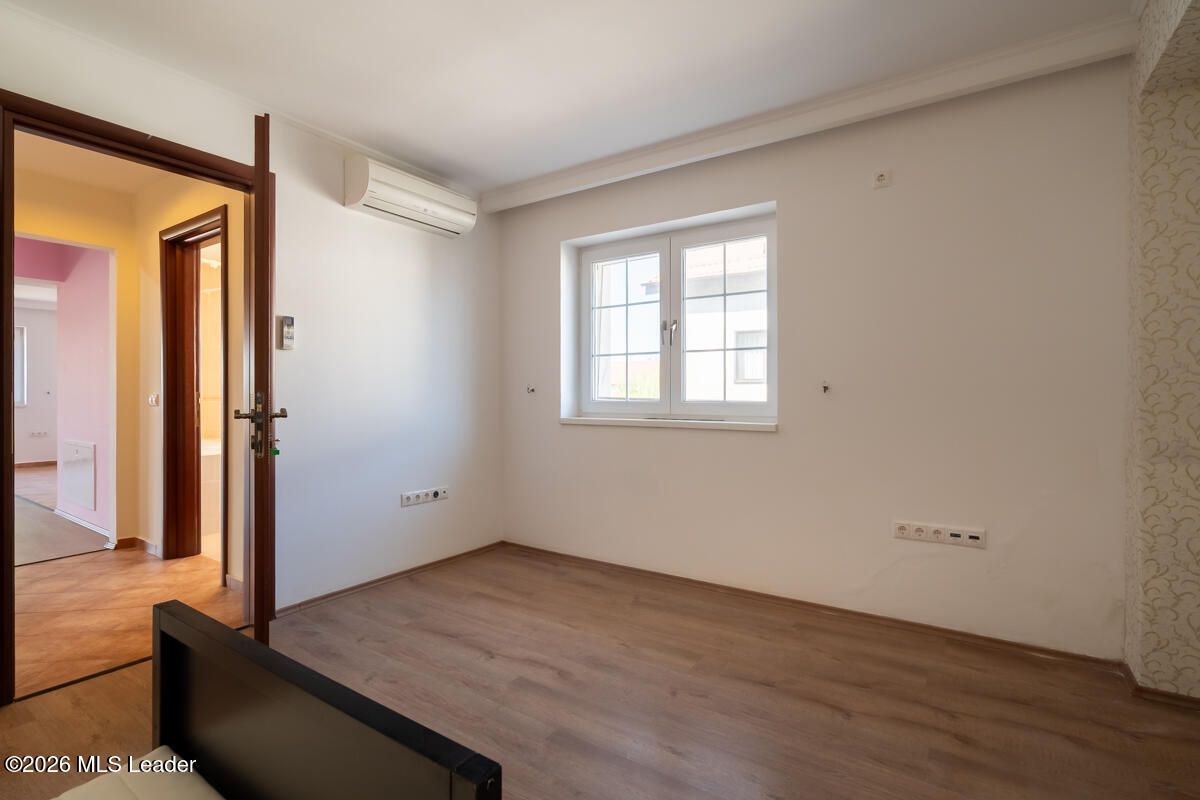 Cernica - Intre Lac si Padure, Vila luxoasa 946 MP, teren 1382 MP - Poză 79