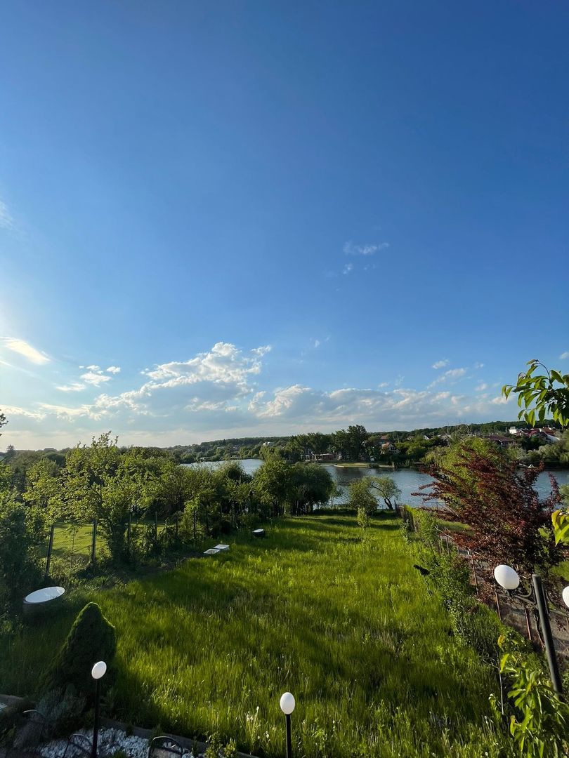 Vilă spectaculoasă cu vedere la lac Balotesti - laguna Verde - Poză 19