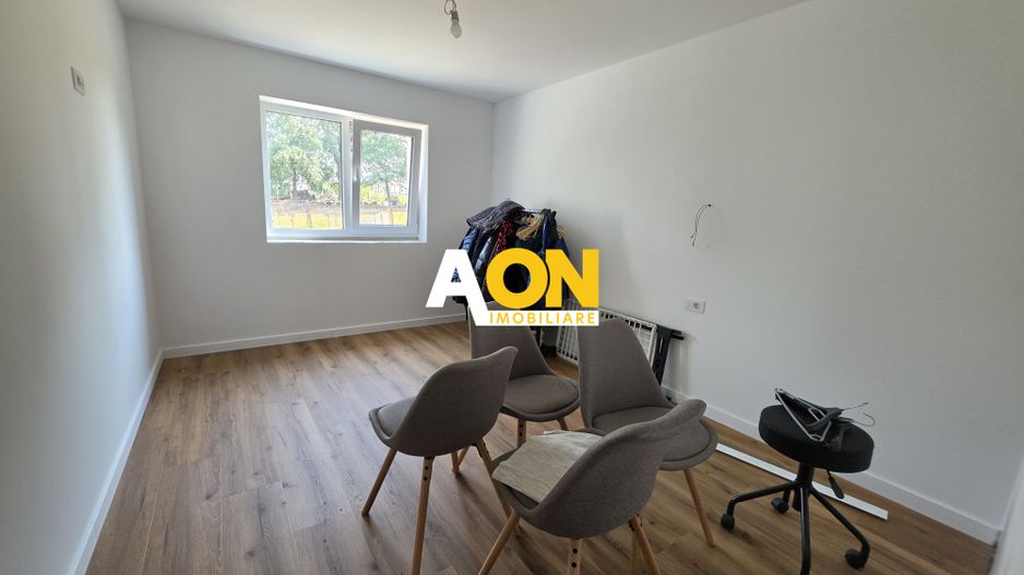 Casă 4 Camere, 2 Bai, 900mp Teren - Poză 13